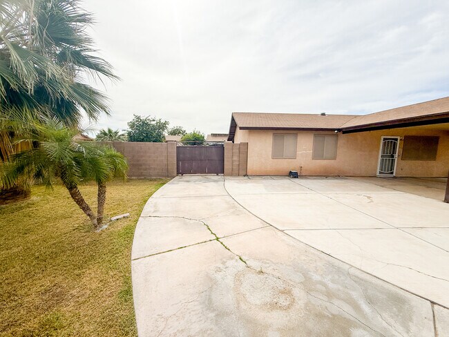 Building Photo - 4287 W 21st Pl