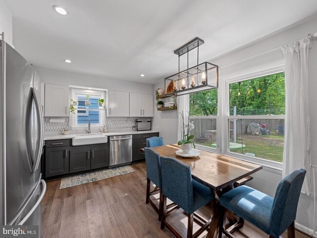 Foto del edificio - 8725 W Fort Foote Terrace