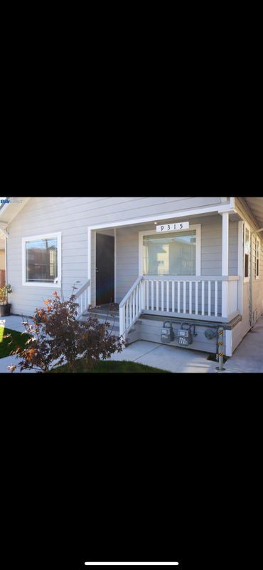 Foto principal - 9315 Hillside St