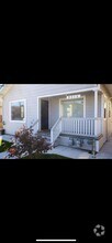 Building Photo - 9315 Hillside St