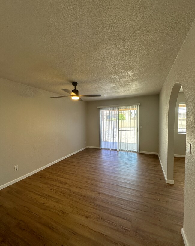 Foto del edificio - Available early June - Unfurnished Long Term
