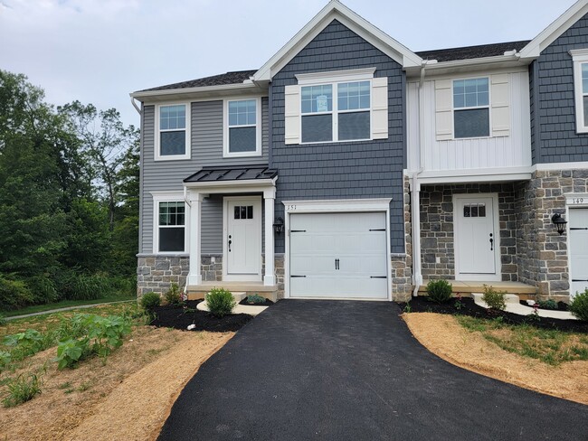 Building Photo - 151 Beech Tree Ct