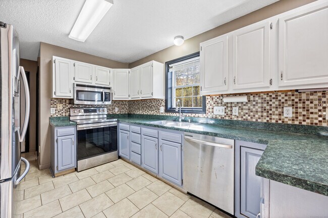 Foto del edificio - 52 Ford Ln