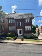 Building Photo - 15 N Meadowcroft Ave