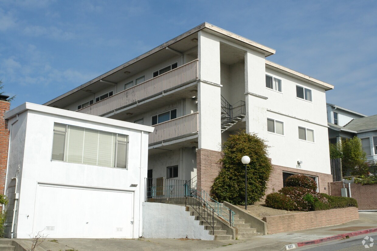 Primary Photo - 841 Solano Ave