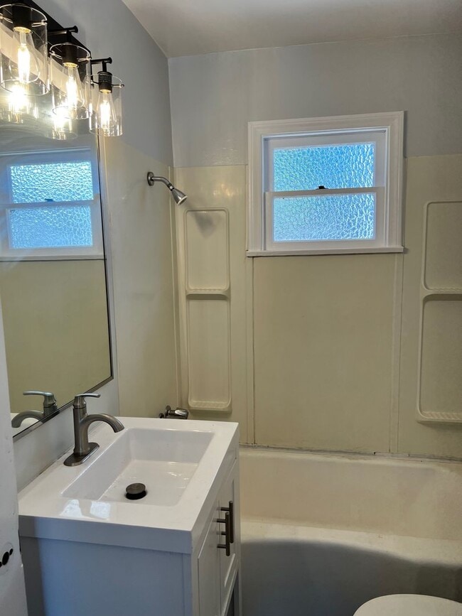 Building Photo - Mulberry Avenue