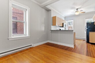 Building Photo - 291 W 3rd St