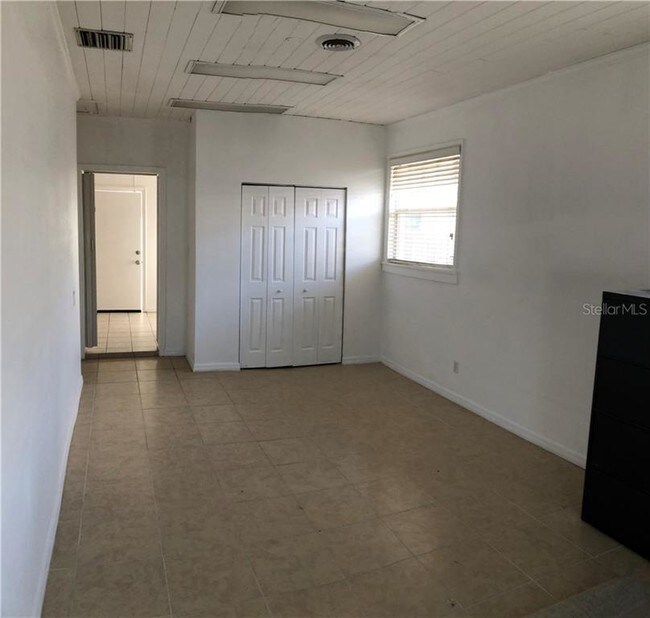 Building Photo - 308 N Himes Ave
