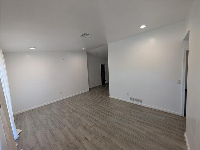 Foto del edificio - 2701 SE 46th St