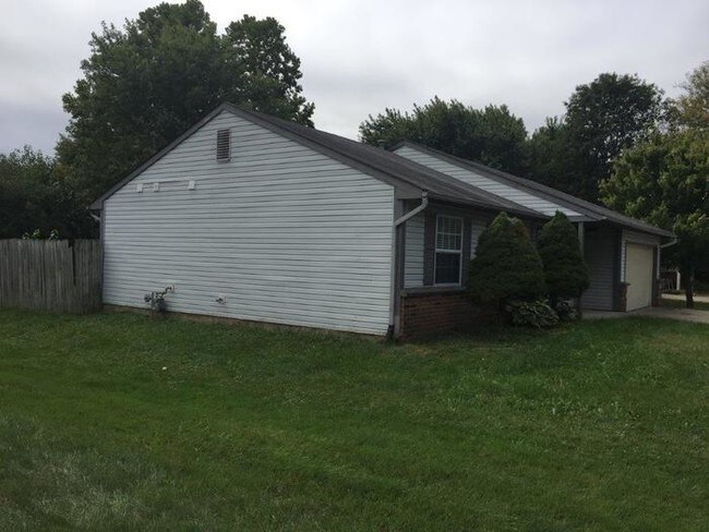 Building Photo - 5629 W Mills Rd