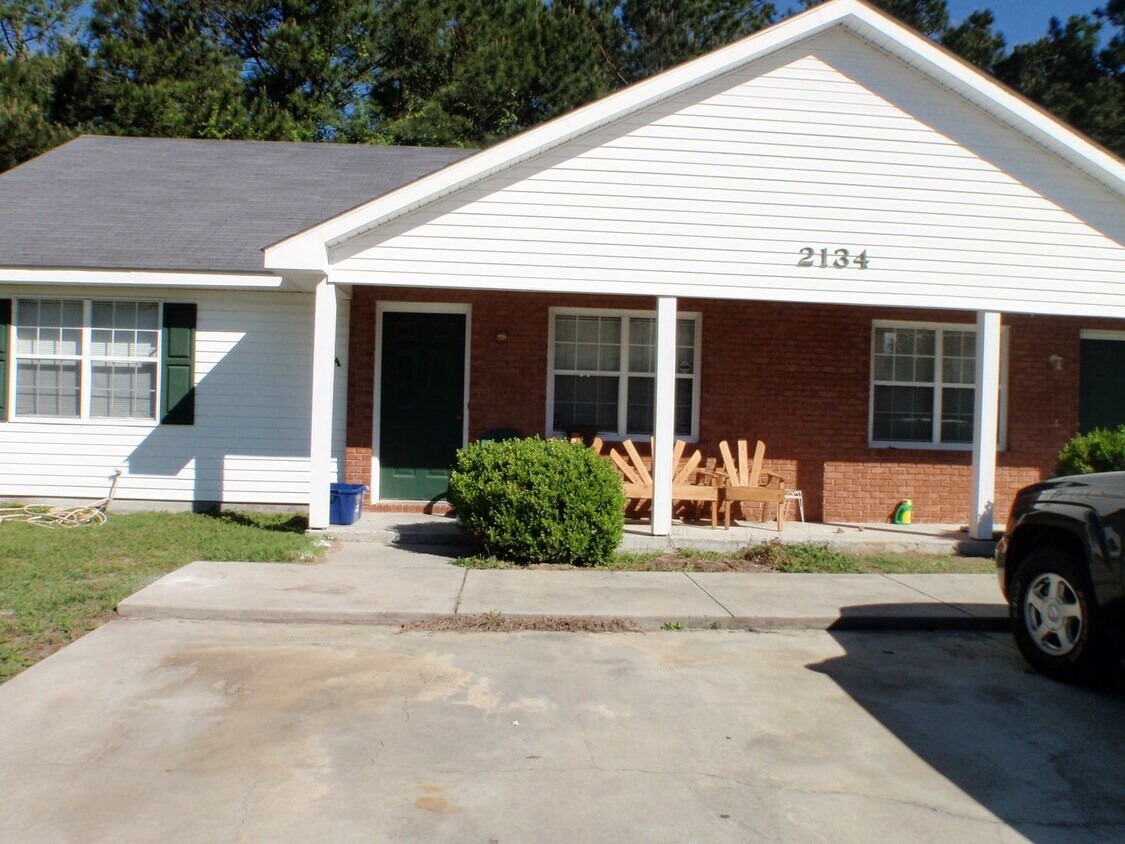 Foto principal - Nice 2 bedroom/2 bath duplex!!!