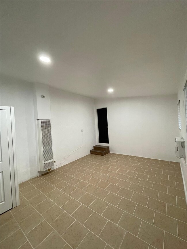 Foto del edificio - 369 E Avenue R4