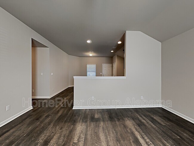 Foto del edificio - 16366 Creek Dr