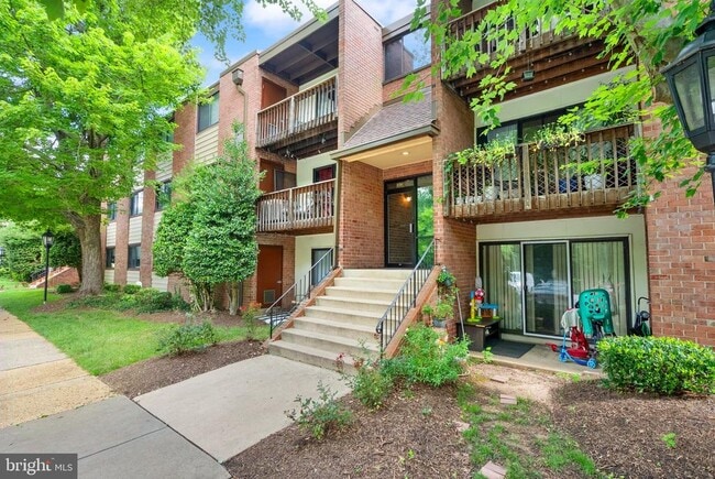 Foto del edificio - 10720 West Dr