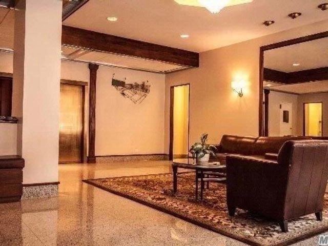 Foto del edificio - 72-35-72112 112th St