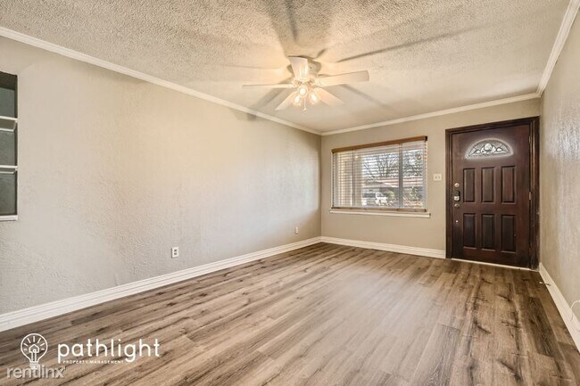 Foto del edificio - 1914 Dorothy Dr UNIT
