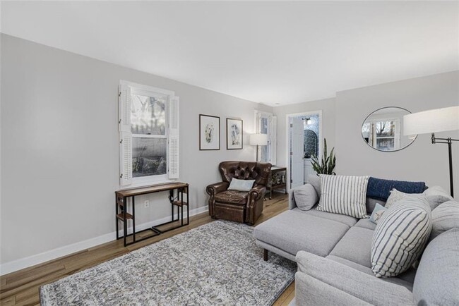 Building Photo - 208 Marlborough St