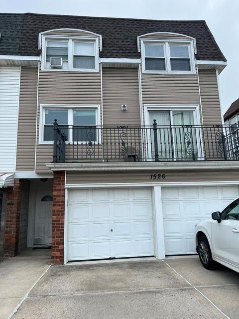 Foto principal - 15-26-26 215th St
