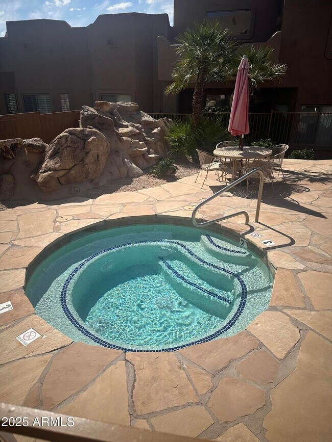 Foto del edificio - 6540 E Redmont Dr