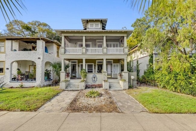 Photo - 2329 College St House