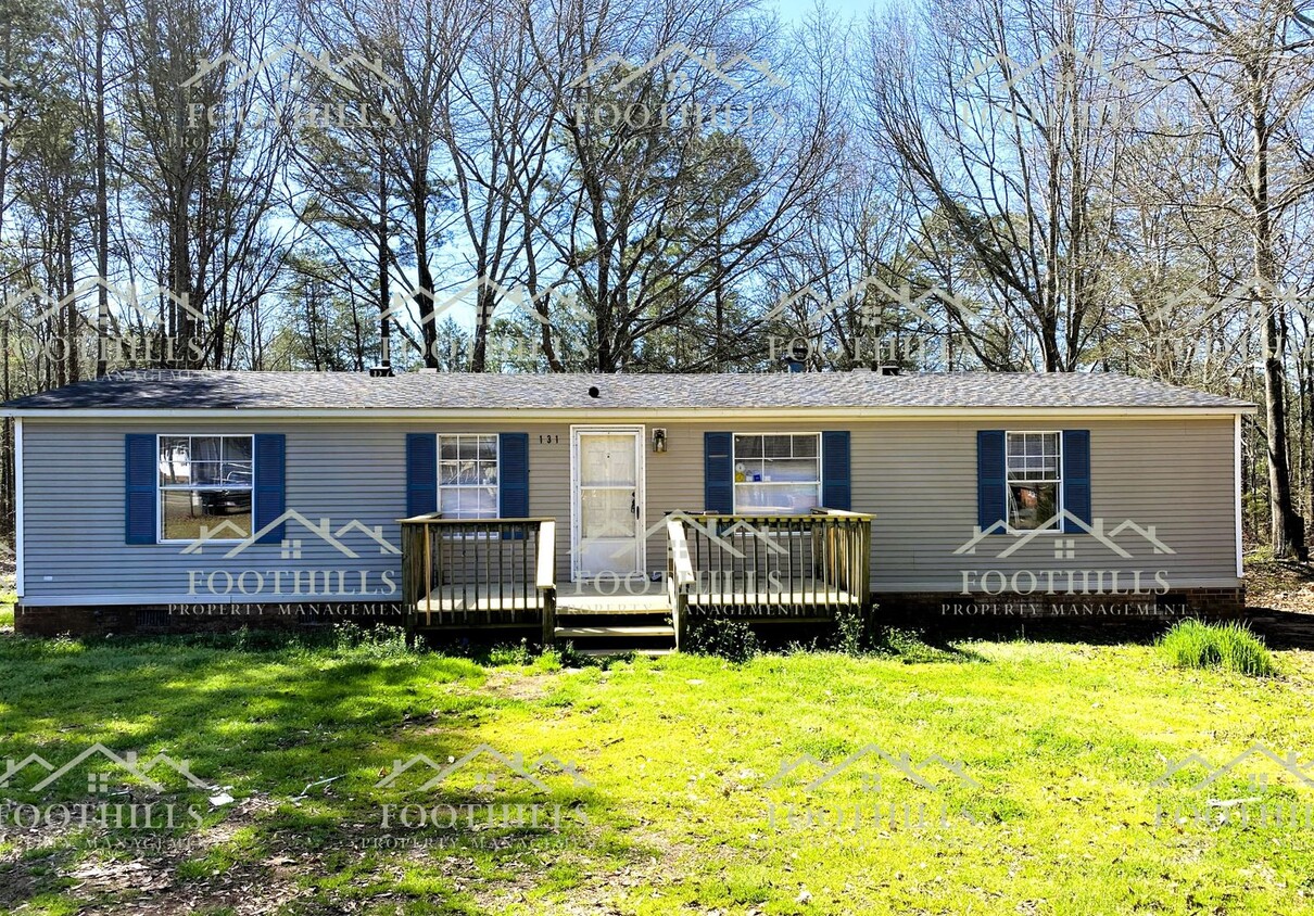 Primary Photo - Woodfern Haven: 3-Bed, 2-Bath Mobile Home ...