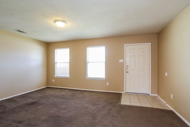 Foto del edificio - 21211 Linden House Ct