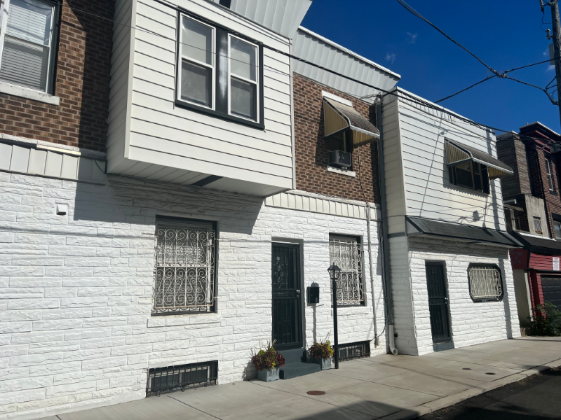 Foto principal - 2626 Master St