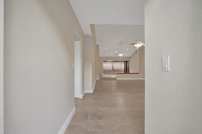 Building Photo - 7532 Nova Dr
