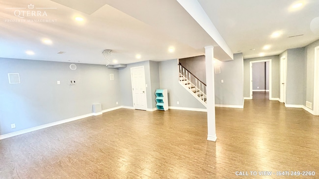 Building Photo - 6 Bignell Cres