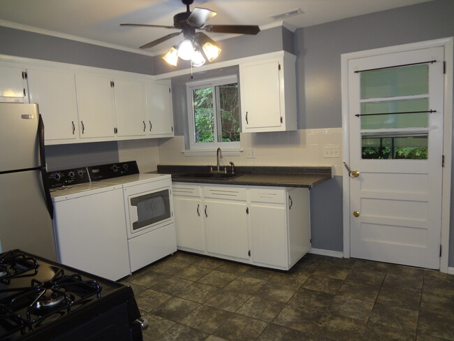 View to kitchen - 529 Hillsborough St