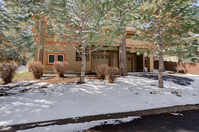 Foto del edificio - 3 br, 2 bath House - 2312 NW Lemhi Pass Drive