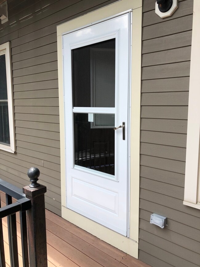 Foto del edificio - 341 Gallivan Blvd