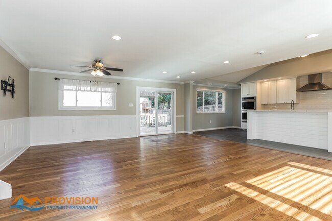 Foto del edificio - 3025 Rock Dr