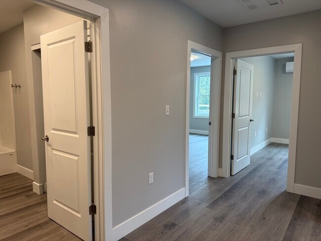 Building Photo - 251 Sladen St