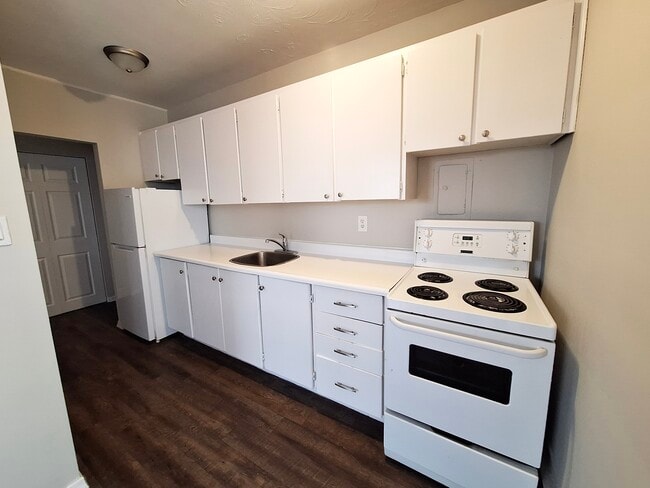 Building Photo - Southmount Apartments