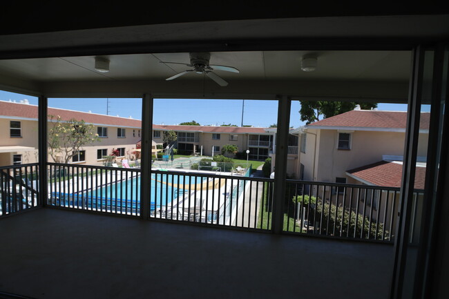 Building Photo - 4012 Coronado Pkwy
