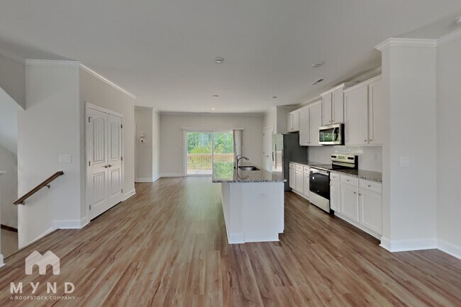 Foto del edificio - 6921 Woodland Stream Pl
