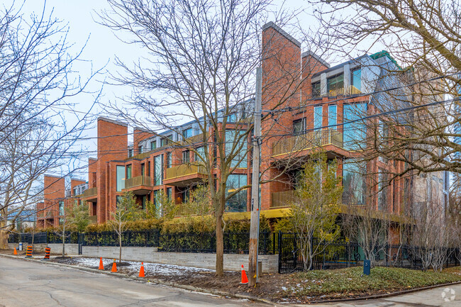 Building Photo - No.7 Rosedale