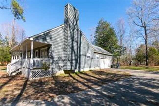 Building Photo - Call Sabrina at 757-767-0767 for more information