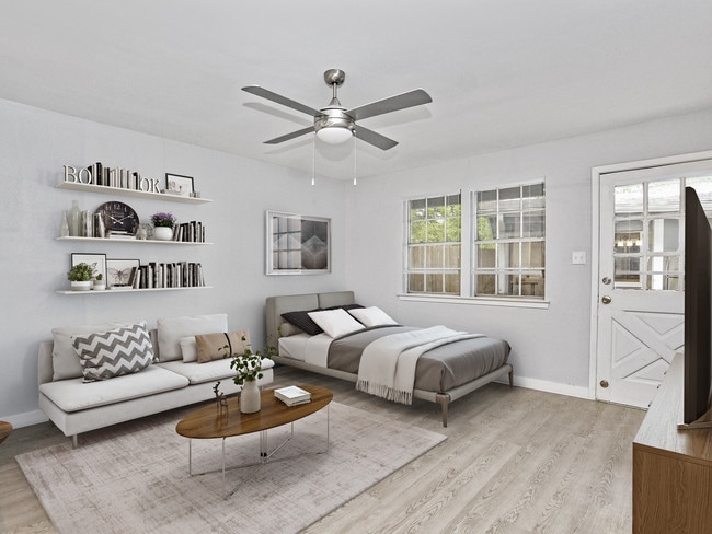 Renovated Studio - 6811 Great Northern Blvd