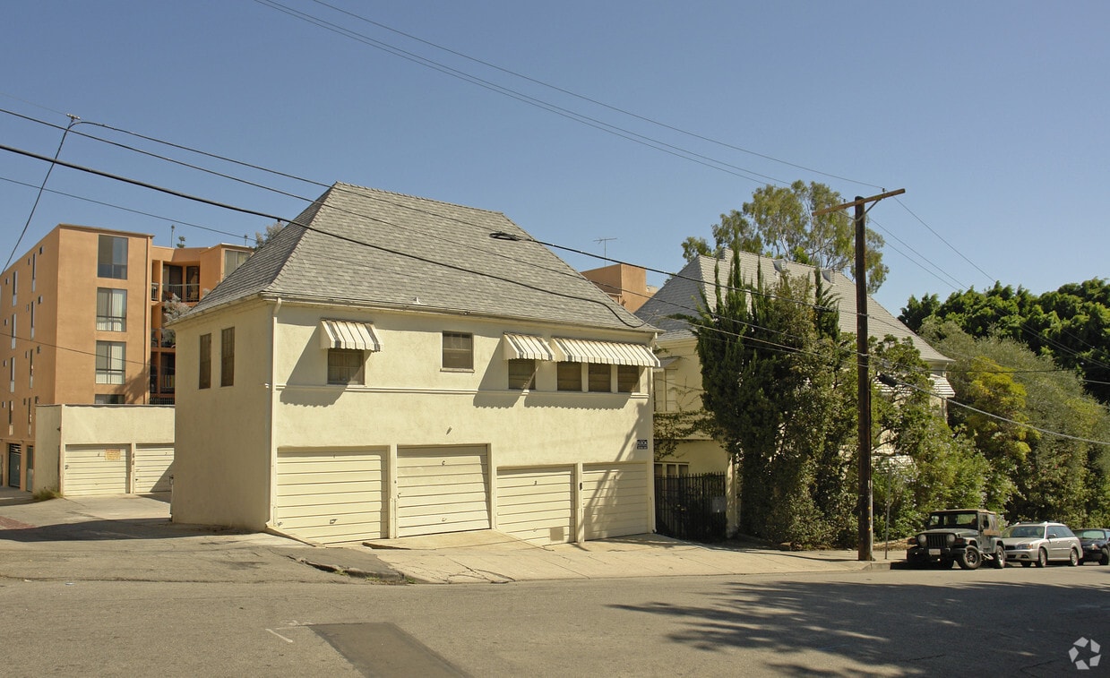 Building Photo - Hollywood French Chateau
