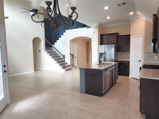 Building Photo - 2212 Meadow Wind Dr