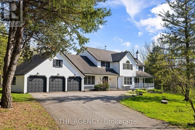 Building Photo - 3635 19th Sideroad