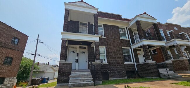 Building Photo - 4914 Itaska St