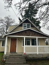 Building Photo - 206 168th St E