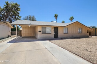 Building Photo - 8435 W Heatherbrae Dr