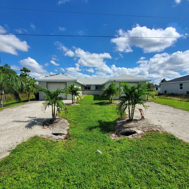 Photo - 777/779 Bedford Drive Apartment