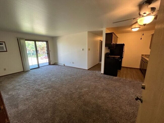 Foto del edificio - 8011 60th Ave