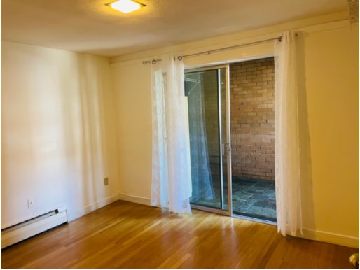 Foto del edificio - 11 Commonwealth Ct