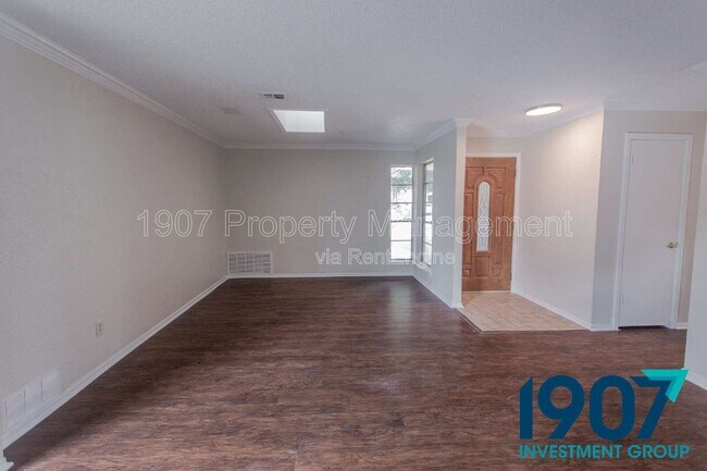 Foto del edificio - 1008 NW 7th Pl